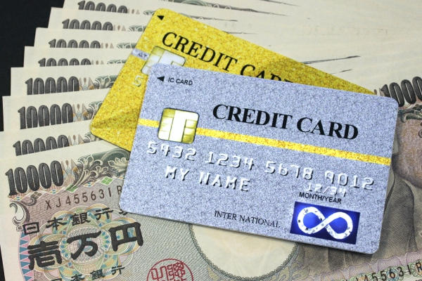 クレカと現金